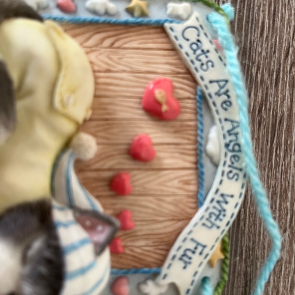 Enesco Calico Kittens Hanging Plaque, “Cats are Angels With Fur” 1996 - Picture 11 of 12